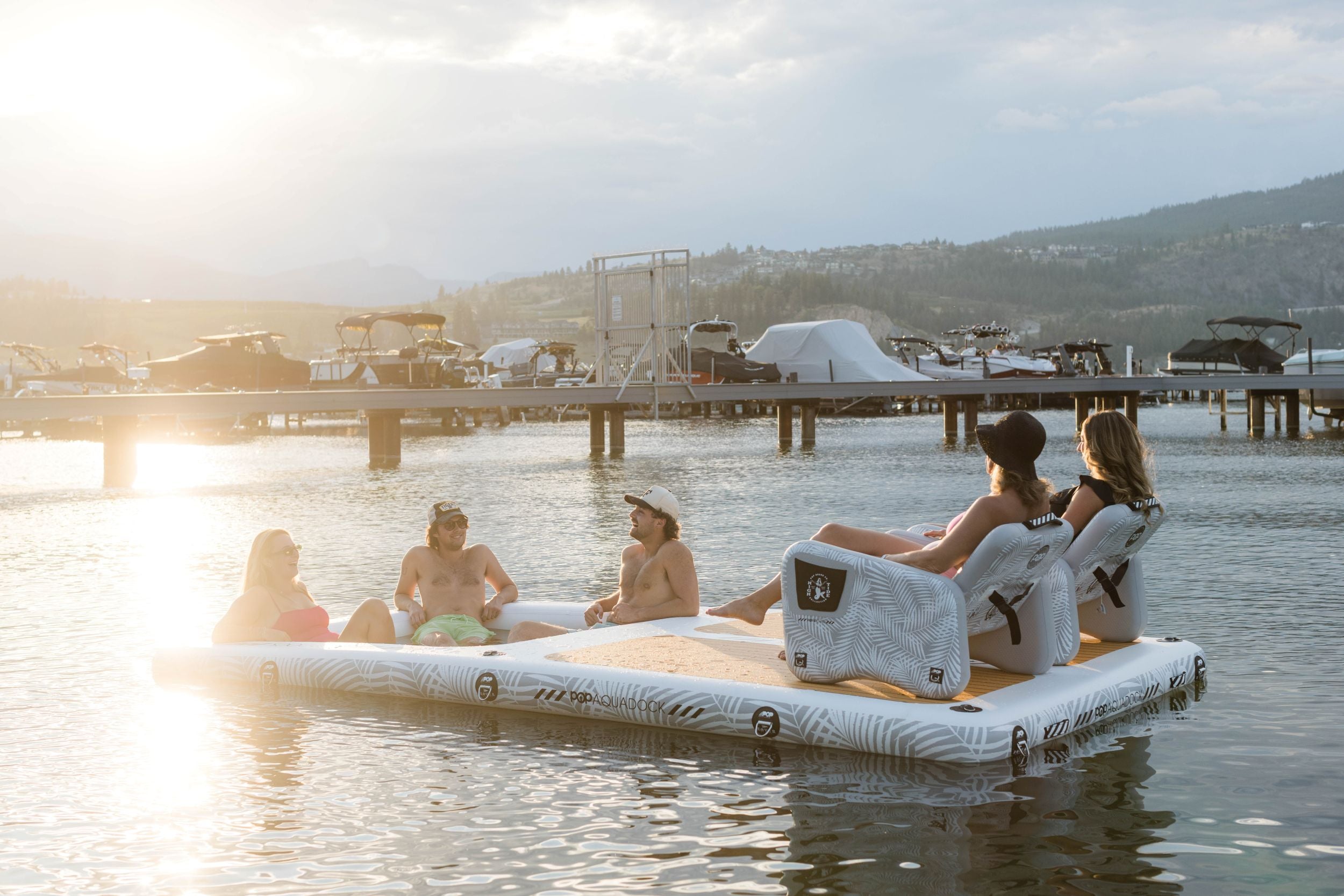 POPUP AQUADOCK 14' x 7' x 8"